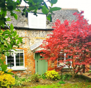Historic, traditional & Spacious Wiltshire Cottage